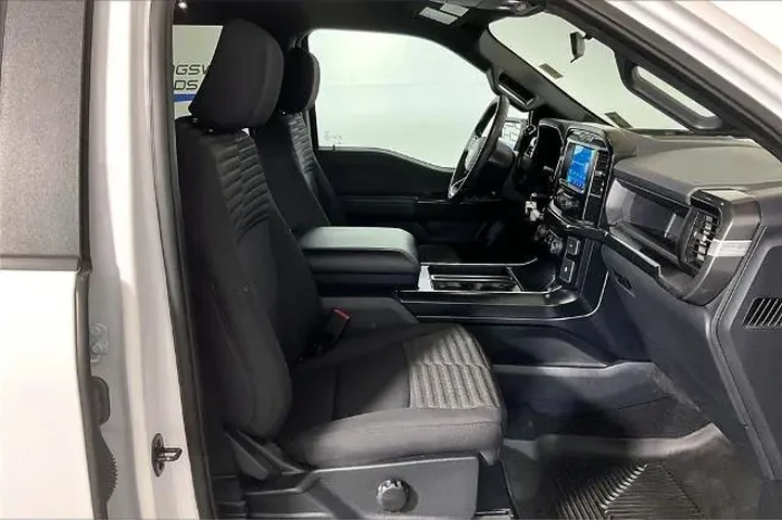 $29696 : Ford F-150 2023 4x2 XL 4dr S image 6