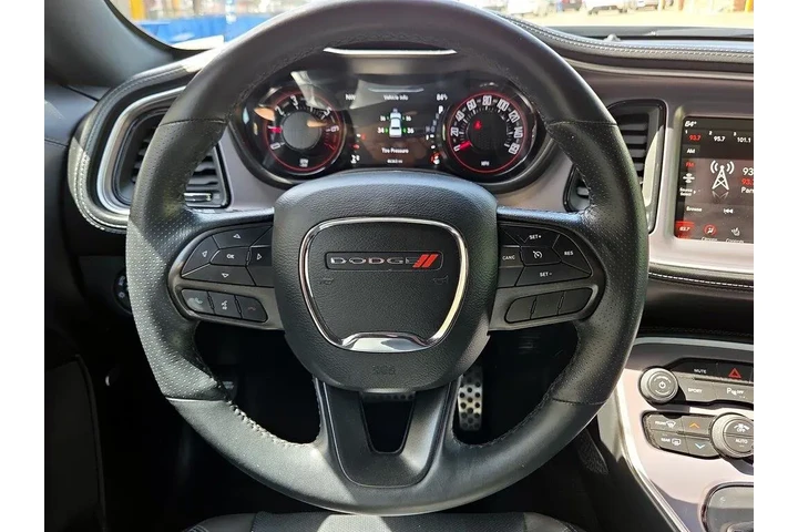 $25998 : Dodge Challenger 2022 SXT 2d image 9