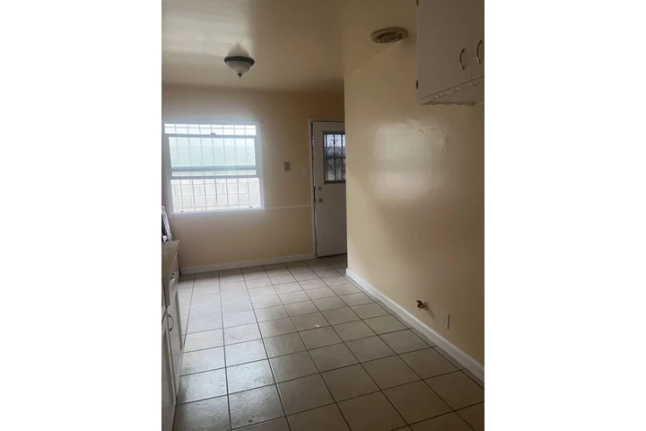 $2600 : Apartamento tipo casita image 10