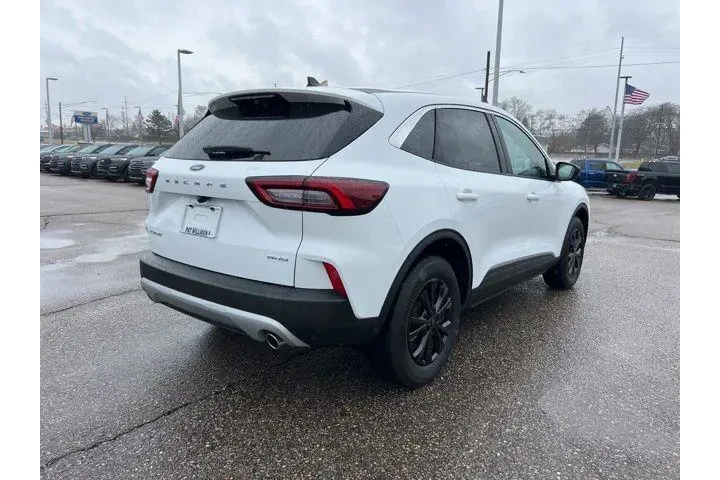 $23365 : Ford Escape 2024 AWD Active image 4