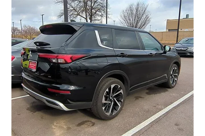 $21675 : Mitsubishi Outlander 2024 SE image 3