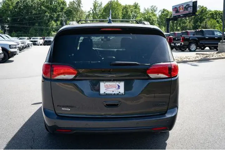 $13888 : Chrysler Pacifica 2019 Limit image 8