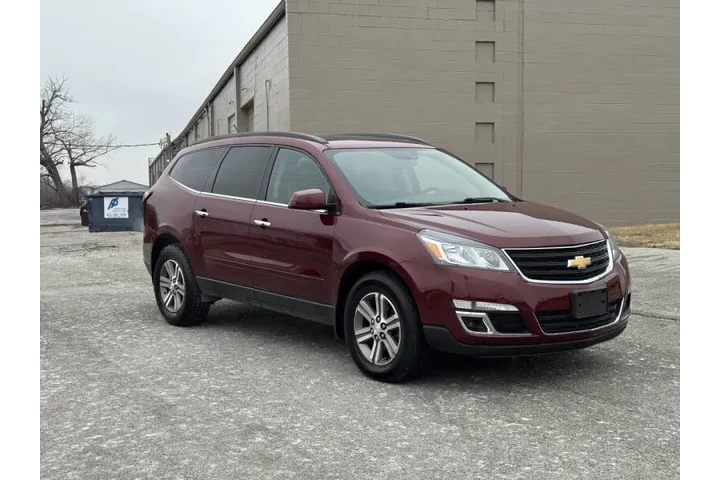 $7750 : 2016 Traverse LT image 5