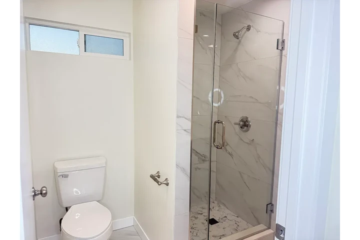 $3400 : 3bed 2bath available for rent image 3