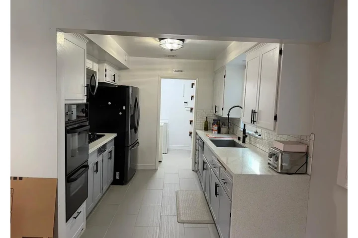 $3100 : Charming 3 Bedroom Home image 8