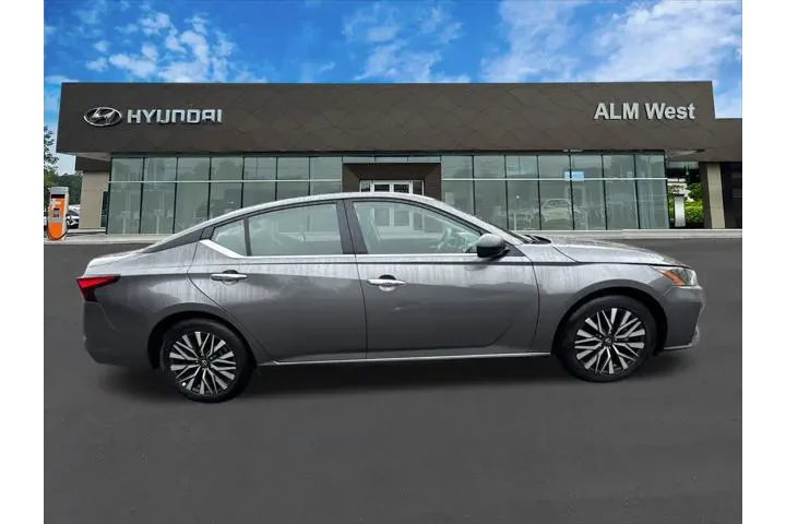 $19520 : Nissan Altima 2025 2.5 SV 4d image 4