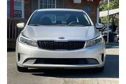 $10185 : Kia Forte 2017 LX 4dr Sedan thumbnail
