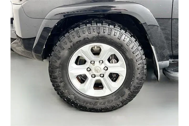 $21975 : Toyota 4Runner 2017 4x2 Limi image 10