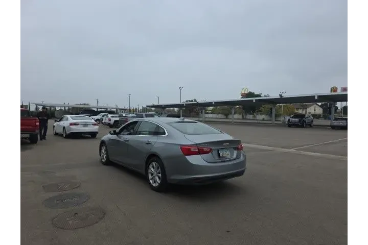 $18900 : Chevrolet Malibu 2024 LT 4dr image 4