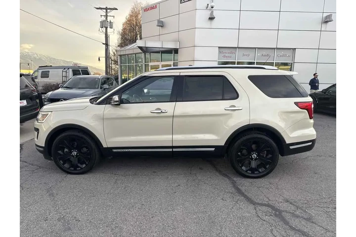 $18410 : 2018 Explorer Platinum image 9