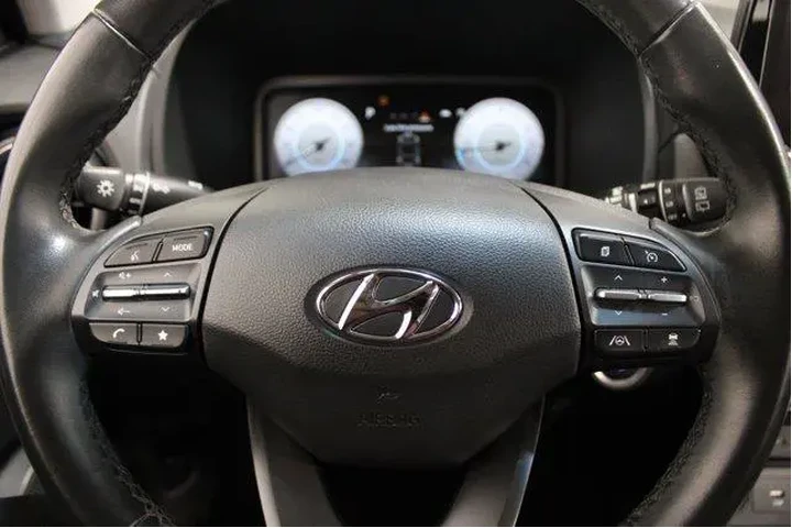 $22979 : Hyundai KONA 2022 Limited 4d image 9