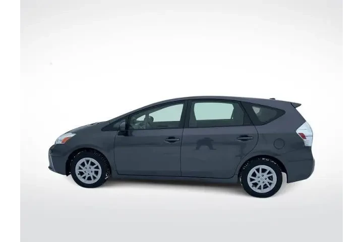 $12995 : Toyota Prius v 2014 Three 4d image 5