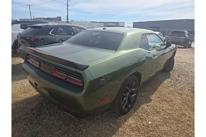 $25317 : Dodge Challenger 2022 SXT 2d image 3