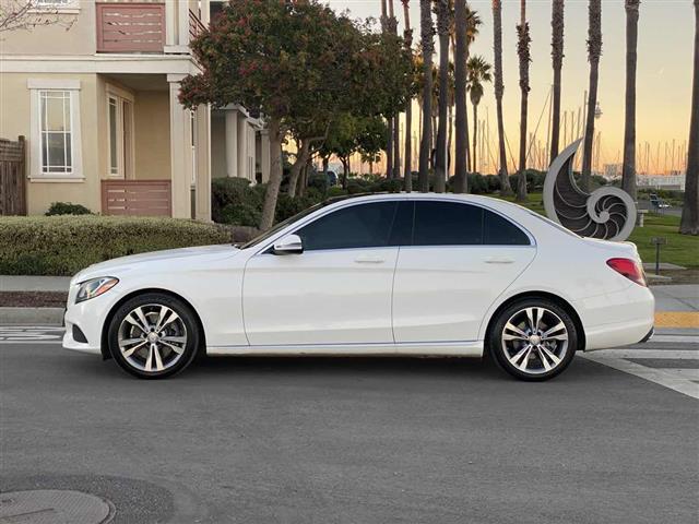 $15988 : 2017 C 300 Sedan with Luxury image 9