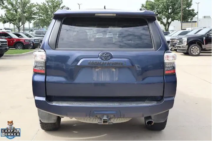 $37595 : Toyota 4Runner 2021 4x4 SR5 image 4