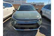 $24250 : Kia Niro 2023 EX 4dr Crossov thumbnail