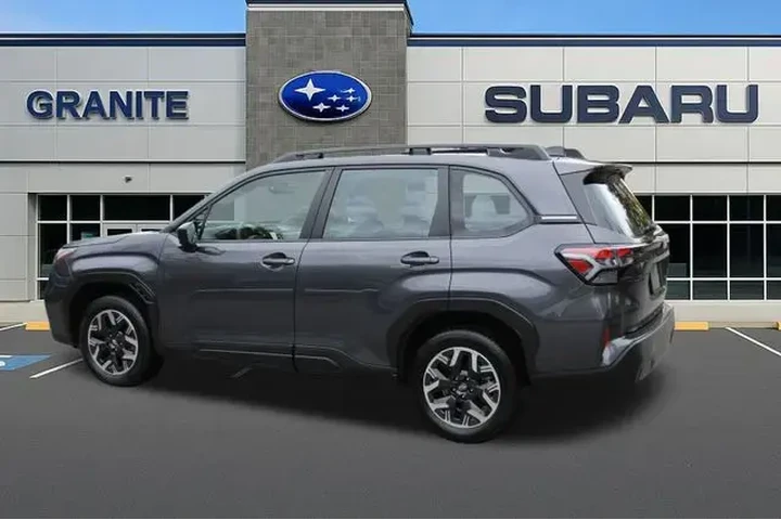 $26990 : Subaru Forester 2025 AWD Bas image 7