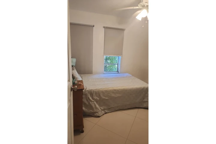 $870 : RENTO HABITACION image 1
