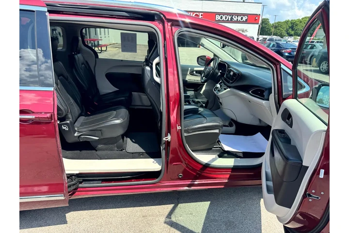 $14980 : 2019 Pacifica Touring L FWD image 10
