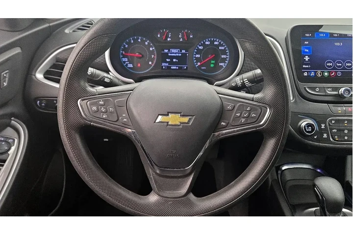 $18998 : Chevrolet Malibu 2023 LT 4dr image 10