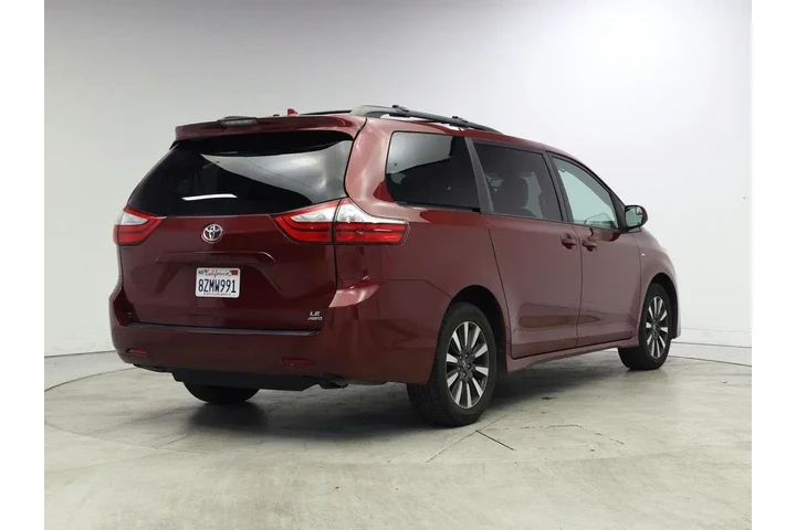 $23998 : Toyota Sienna 2018 AWD LE 7- image 8