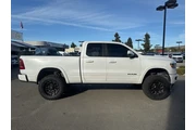 $32999 : Ram 1500 2020 4x4 Laramie 4d thumbnail