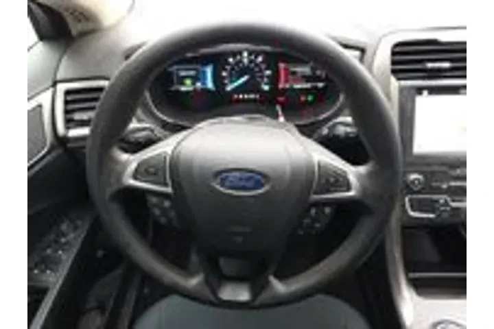 $20888 : Ford Fusion Hybrid 2019 SE 4 image 10