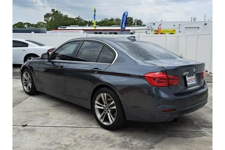 $10700 : BMW 3 Series 330i image 8