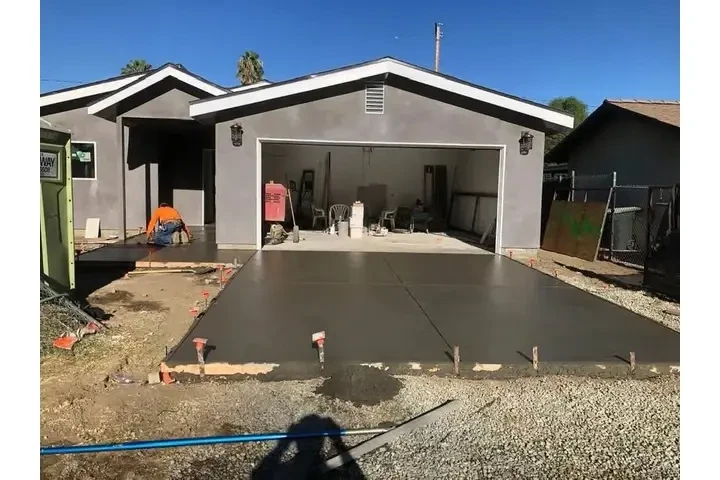 REMODELACION Y CONSTRUCCION image 9