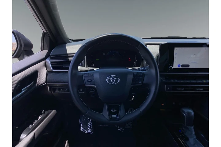 $31793 : Toyota Camry 2025 image 8