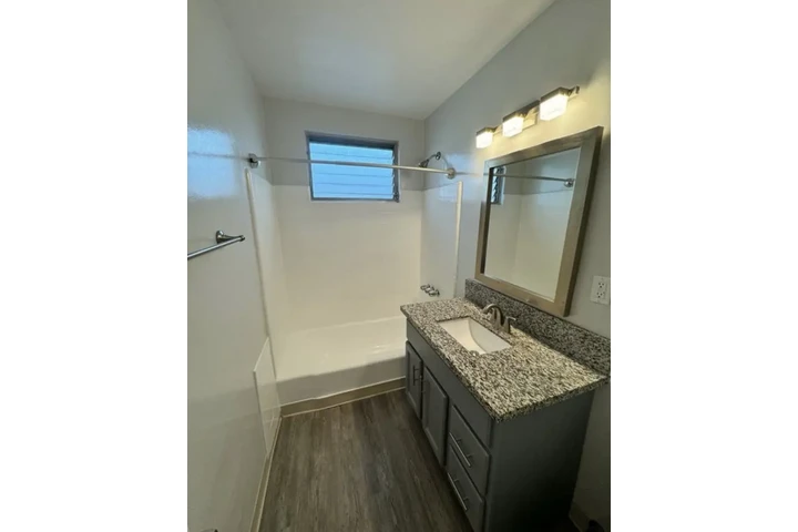 $1200 : APTO PRIVADO EN LOS ÁNGELES CA image 5