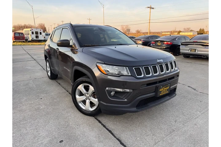 $9999 : 2018 Compass Latitude 4WD image 3