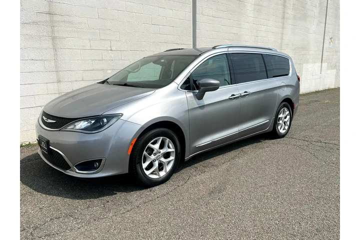 $14995 : 2018 Pacifica Touring L Plus image 3