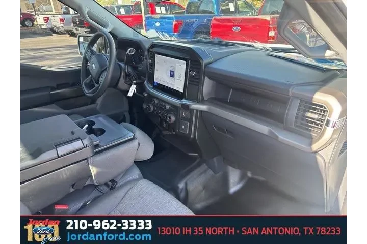 $37950 : Ford F-150 2025 4x4 XL 4dr S image 10