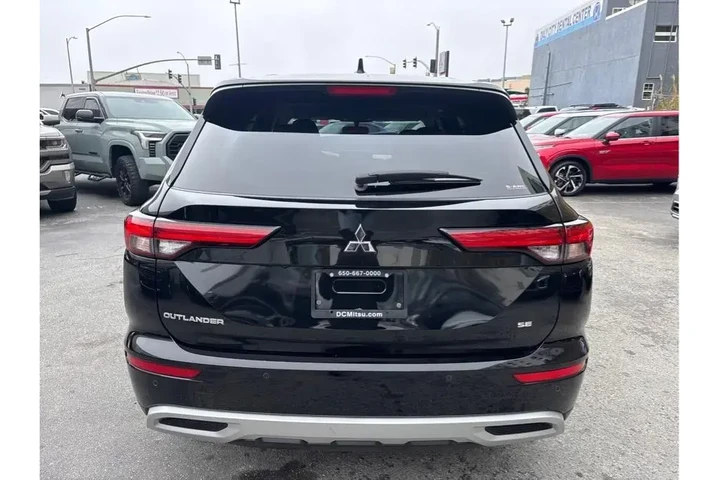 $26988 : Mitsubishi Outlander 2024 AW image 6