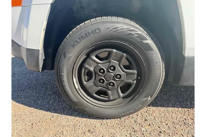 $5978 : 2017 Patriot Sport image 10