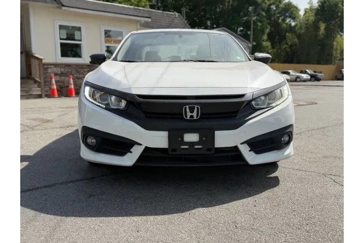 2016 Civic EX-T image 10