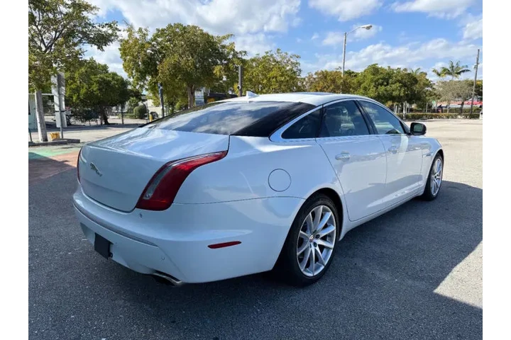$9995 : 2014 XJL Portfolio image 8