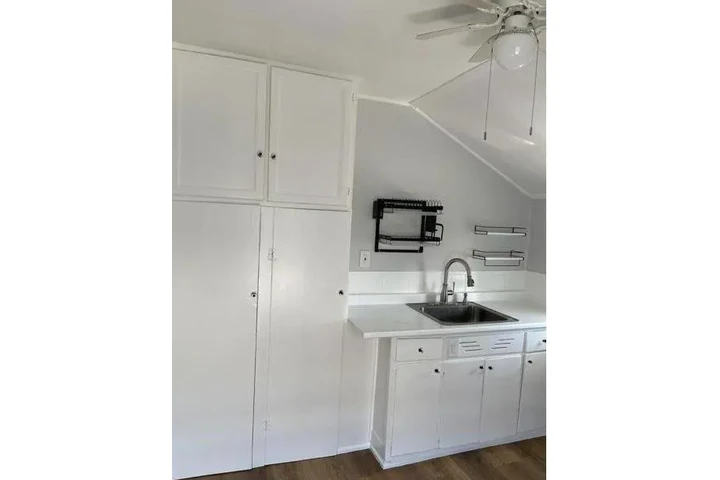 $1100 : Jardín estilo Newport Beach CA image 2