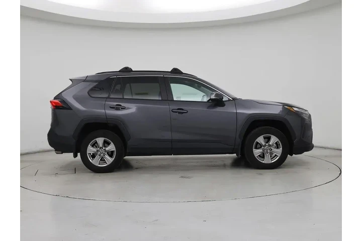 $29998 : Toyota RAV4 2023 AWD XLE 4dr image 7