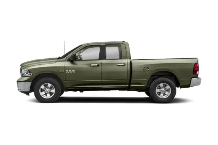 Ram 1500 Classic 2021 4x2 SL image 3