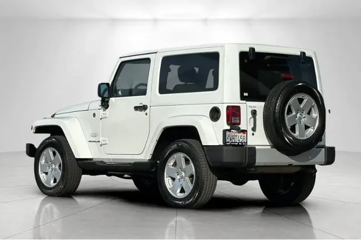 $14995 : Jeep Wrangler 2012 4x4 Sahar image 5