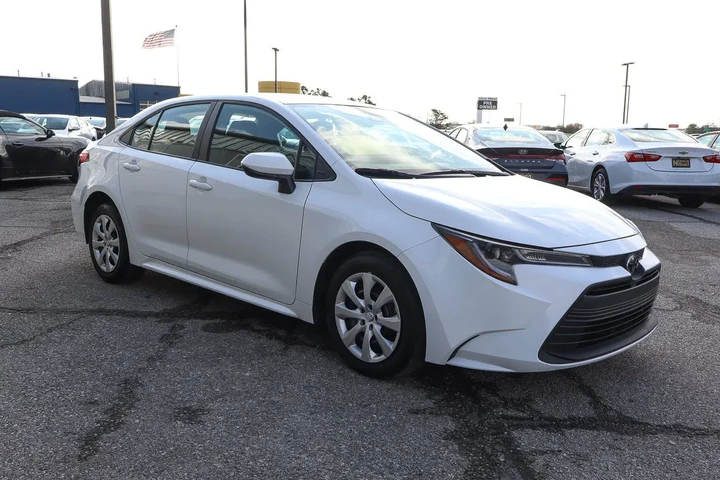 $21488 : 2025 Corolla LE CVT image 3