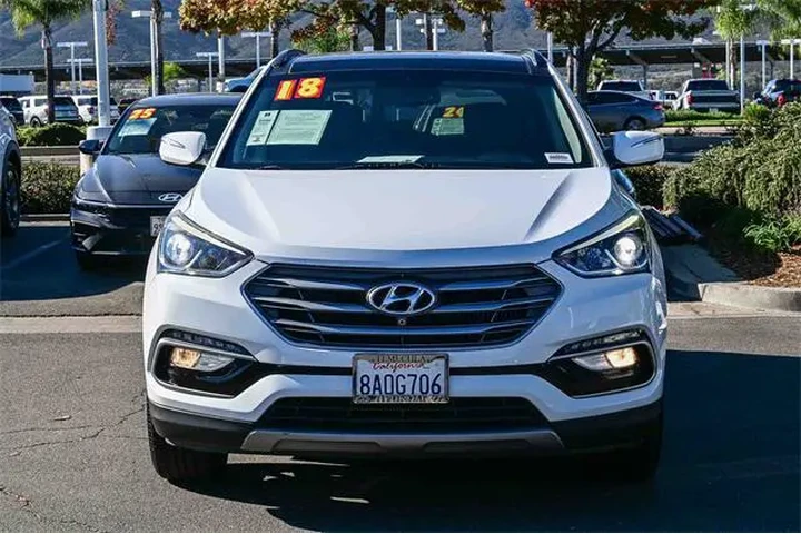 $15000 : Hyundai SANTA FE Sport 2018 image 2