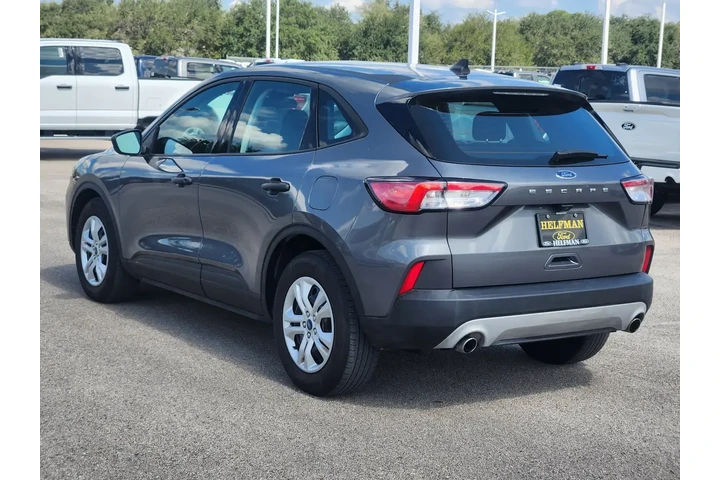 Ford Escape 2022 S 4dr SUV image 4