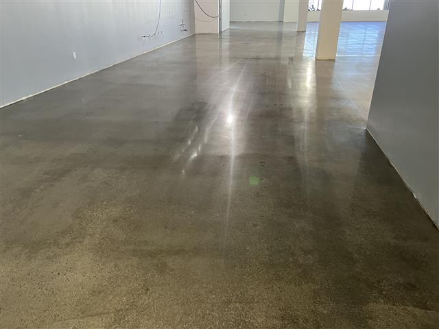 Premium concrete polishing image 1