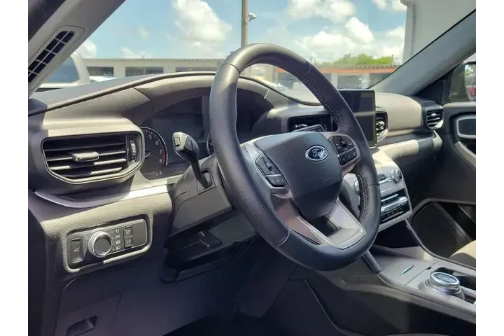 $21990 : Ford Explorer 2022 XLT 4dr S image 8