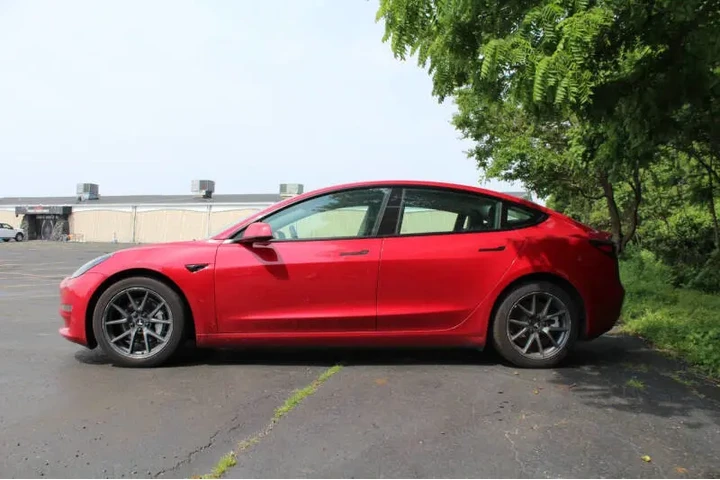 2022 Model 3 image 4