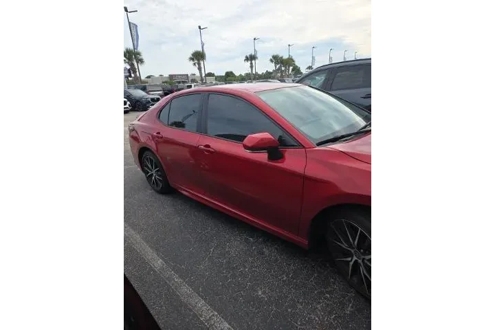$27398 : Toyota Camry 2024 SE 4dr Sed image 2