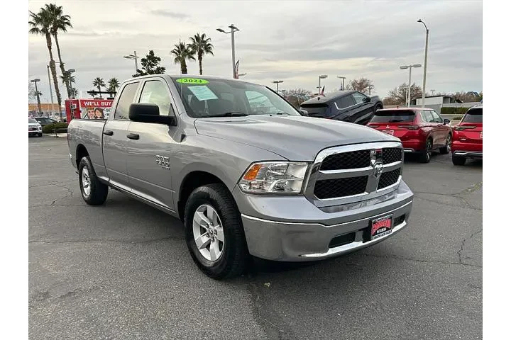 $26430 : Ram 1500 Classic 2024 4x2 SL image 1